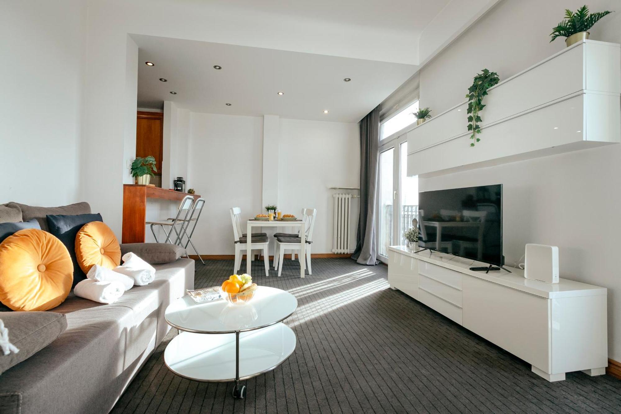 Plac Konstytucji 6 Orange - Apartament Dla 4 Osob - Bezplatny Parking - Free Parking - Piekny Widok Na Panorame Warszawy Warszawa Eksteriør bilde